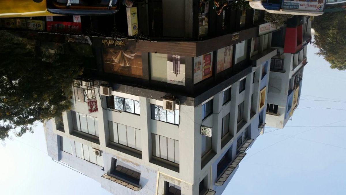 Hotel Cg Plaza Ahmedabad Bagian luar foto