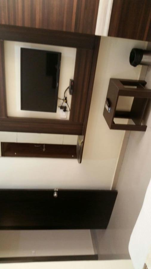 Hotel Cg Plaza Ahmedabad Bagian luar foto